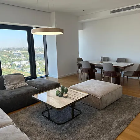 Kula West 65 Lux Apartment Belgrade